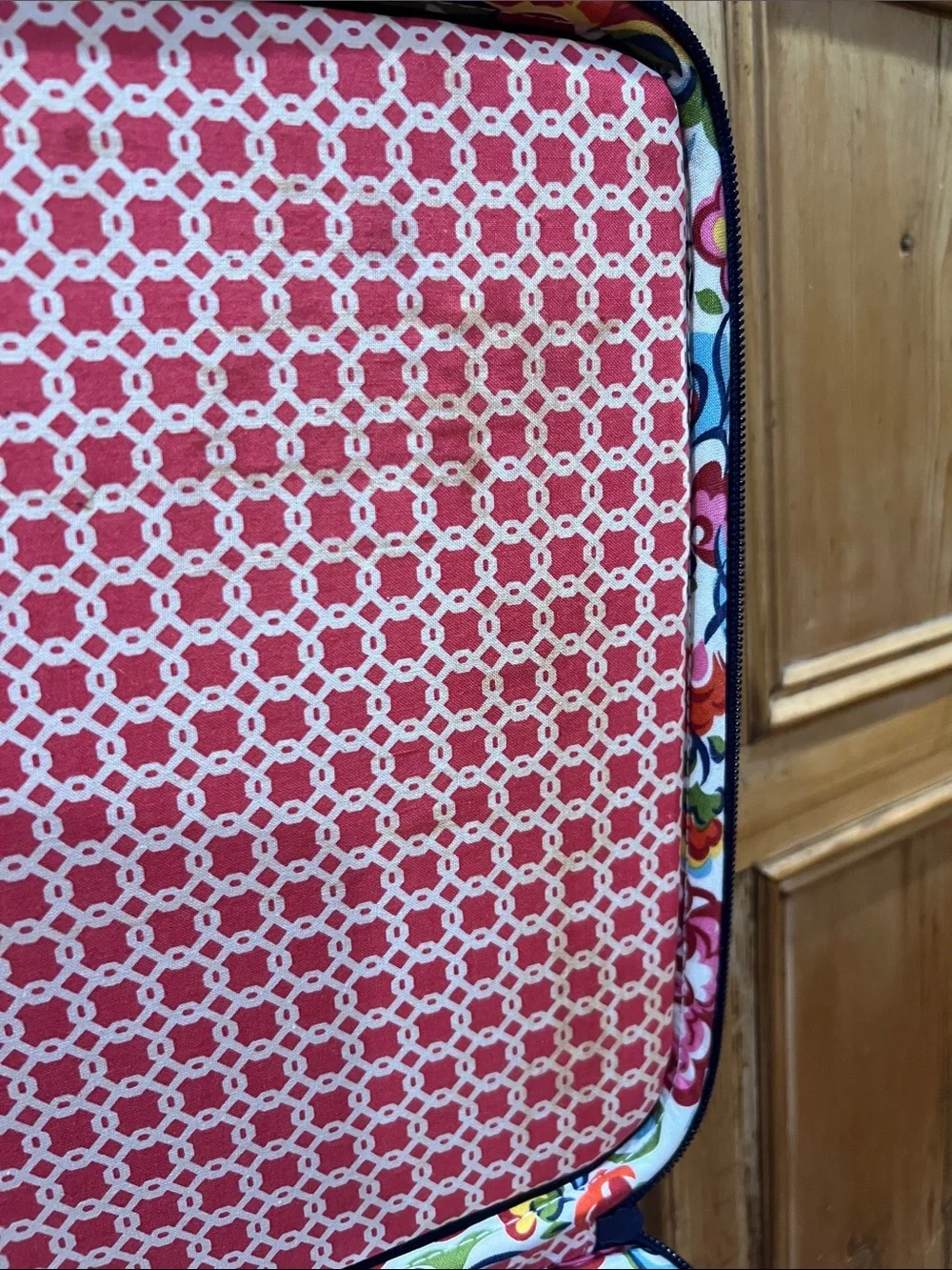 Vera Bradley 17” Laptop Bag in Retired Hope Garden Pattern